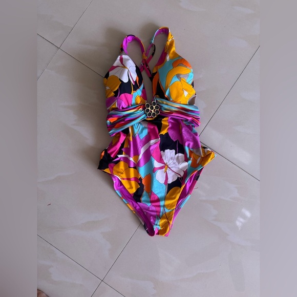TRINA TURK Gemini Halter Plunge Top One Piece Swimsuit Multicolor Size 10 - Picture 16 of 16